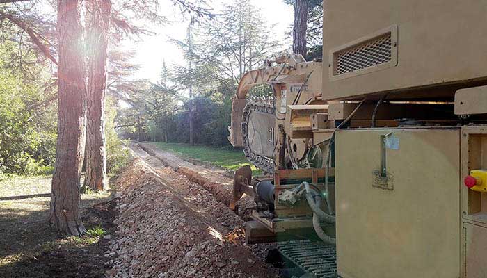 Louer une trancheuse de sol à chaîne ou à roue paca